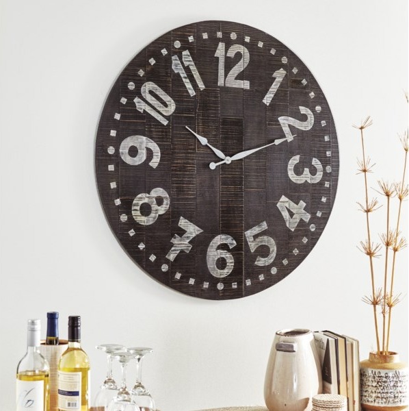 How to Place a Wall Clock in Your Living Room